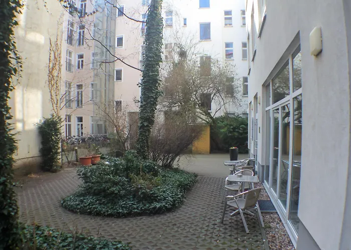 Nu Wave Hotel Berlin - Digital Check-In 2025
